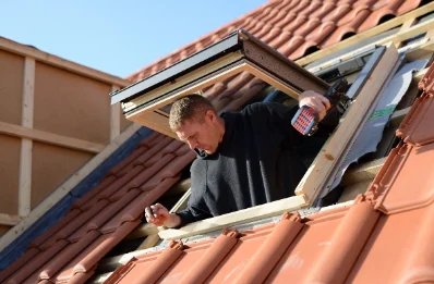 Pose de fenêtres de toit Velux à Peigney
